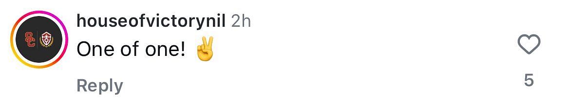 A fan reacts to Watkins’ new award - USC WBB/IG